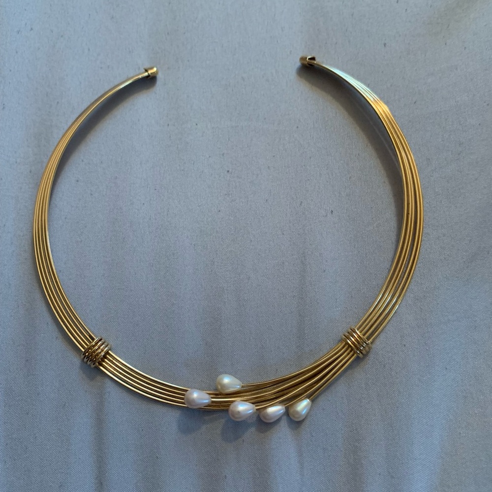 Gold and pearl choker necklace